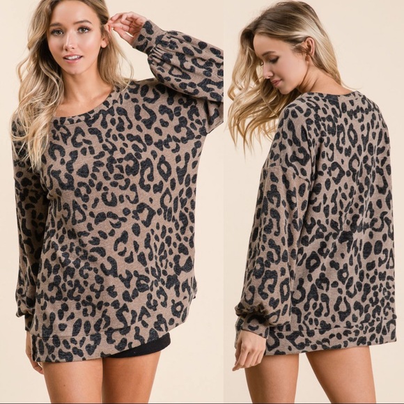 ✨LAST ONE✨BORN TO BE BOLD BUBBLE SLEEVE TOP- - Picture 5 of 5